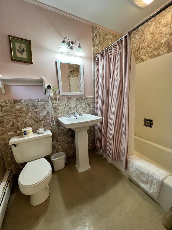 Alamoosook Lakeside Inn Orland Orland