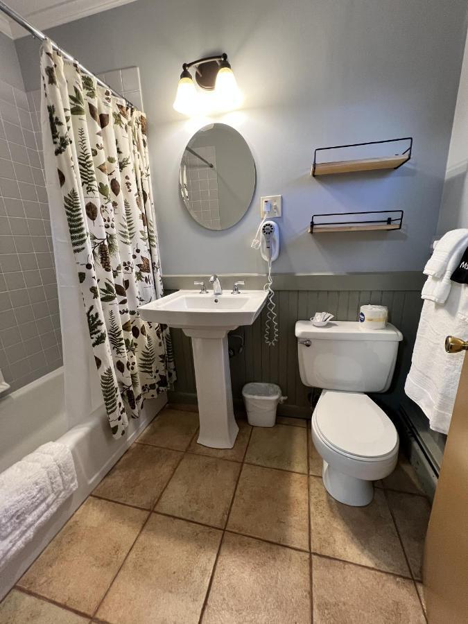 Alamoosook Lakeside Inn Orland