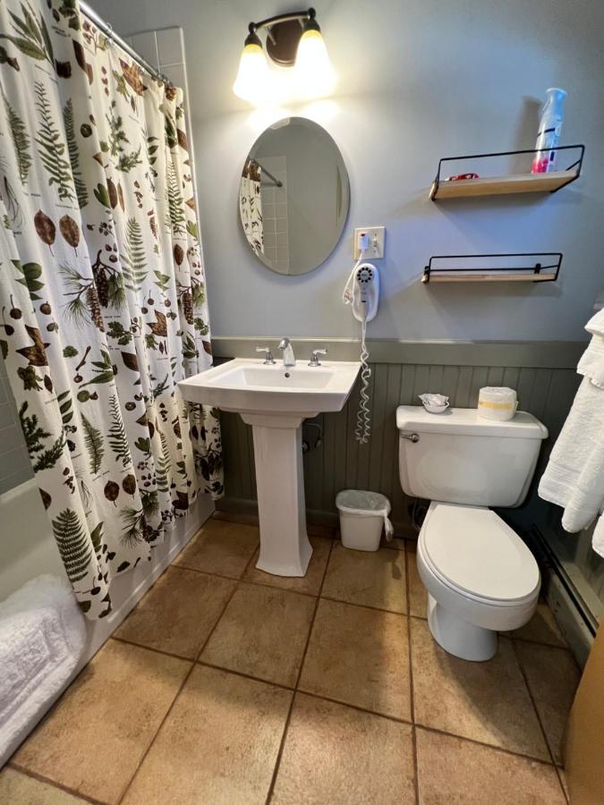 Alamoosook Lakeside Inn Orland Bed & Breakfast